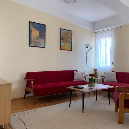 Bright Top Floor Apartment With Free Parking Skopje Extérieur photo